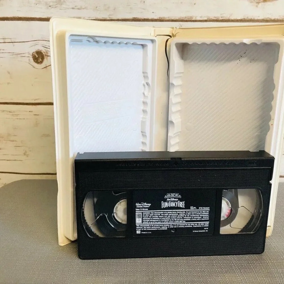 FUN AND FANCY FREE VHS Home Video Tape W. Disney Masterpiece 50th Anniversary - Picture 5 of 7